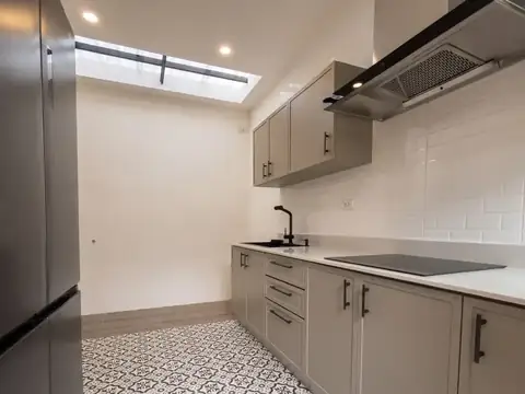 ห้องครัวใหม่หลังรีโนเวท กว้างขวาง ชุดครัว Built-in